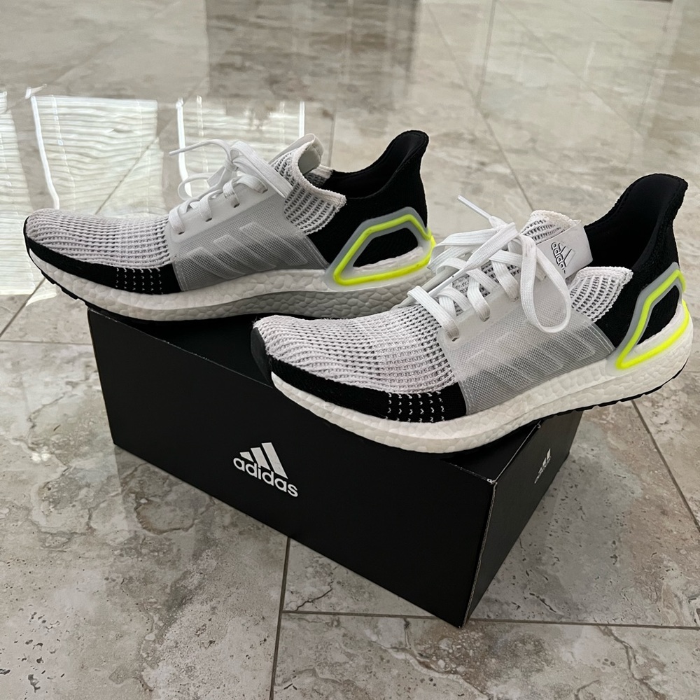 Adidas Ultraboost 19 Neon Yellow/white/black **hard to find**